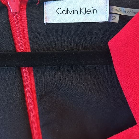 CALVIN KLEIN: red dress with asymmetrical cinching / ruching SIZE 12 - Picture 2 of 9